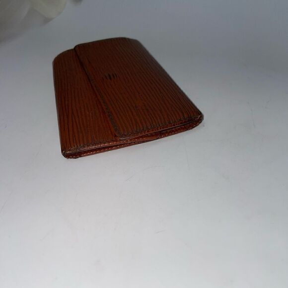 Authentic Louis Vuitton Epi Leather 6 Key Wallet - Picture 4 of 12